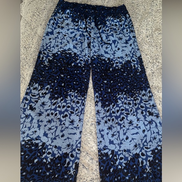 Jessica Simpson Wide Leg Pants Blues and black colors throughout in Size Large - Picture 4 of 14